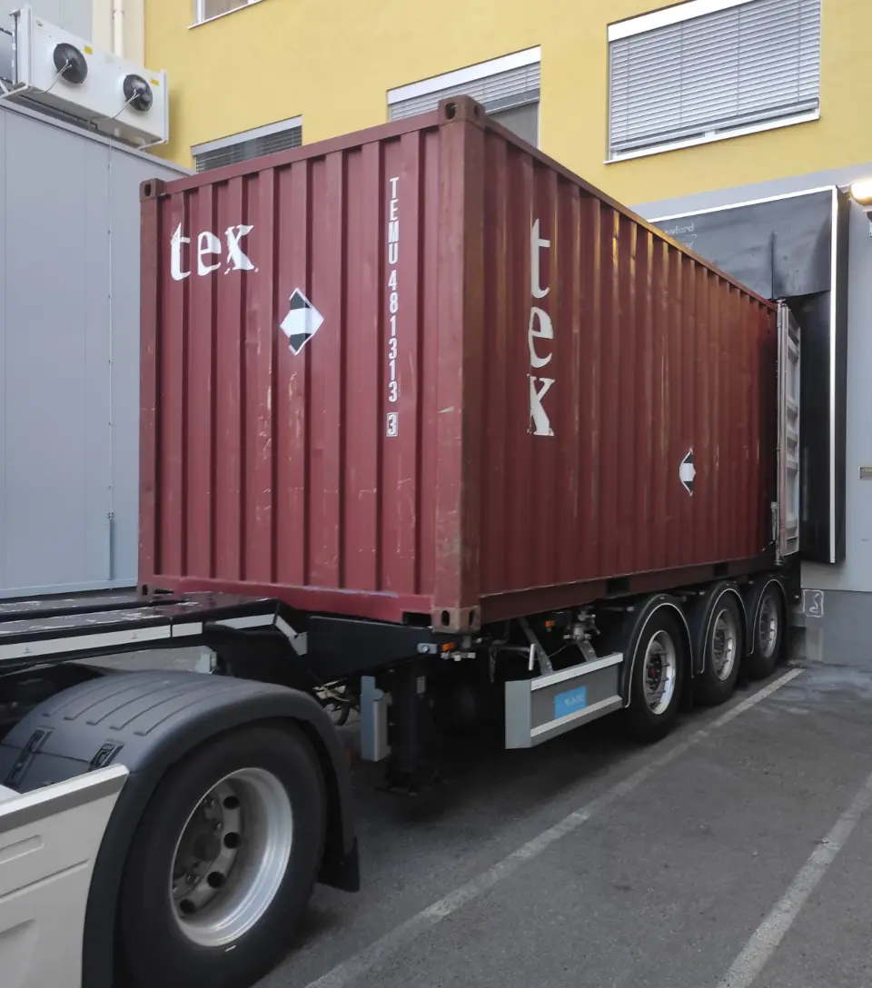 Siguran prijevoz opasnih roba: od pakiranja do dostave u svim modovima transporta