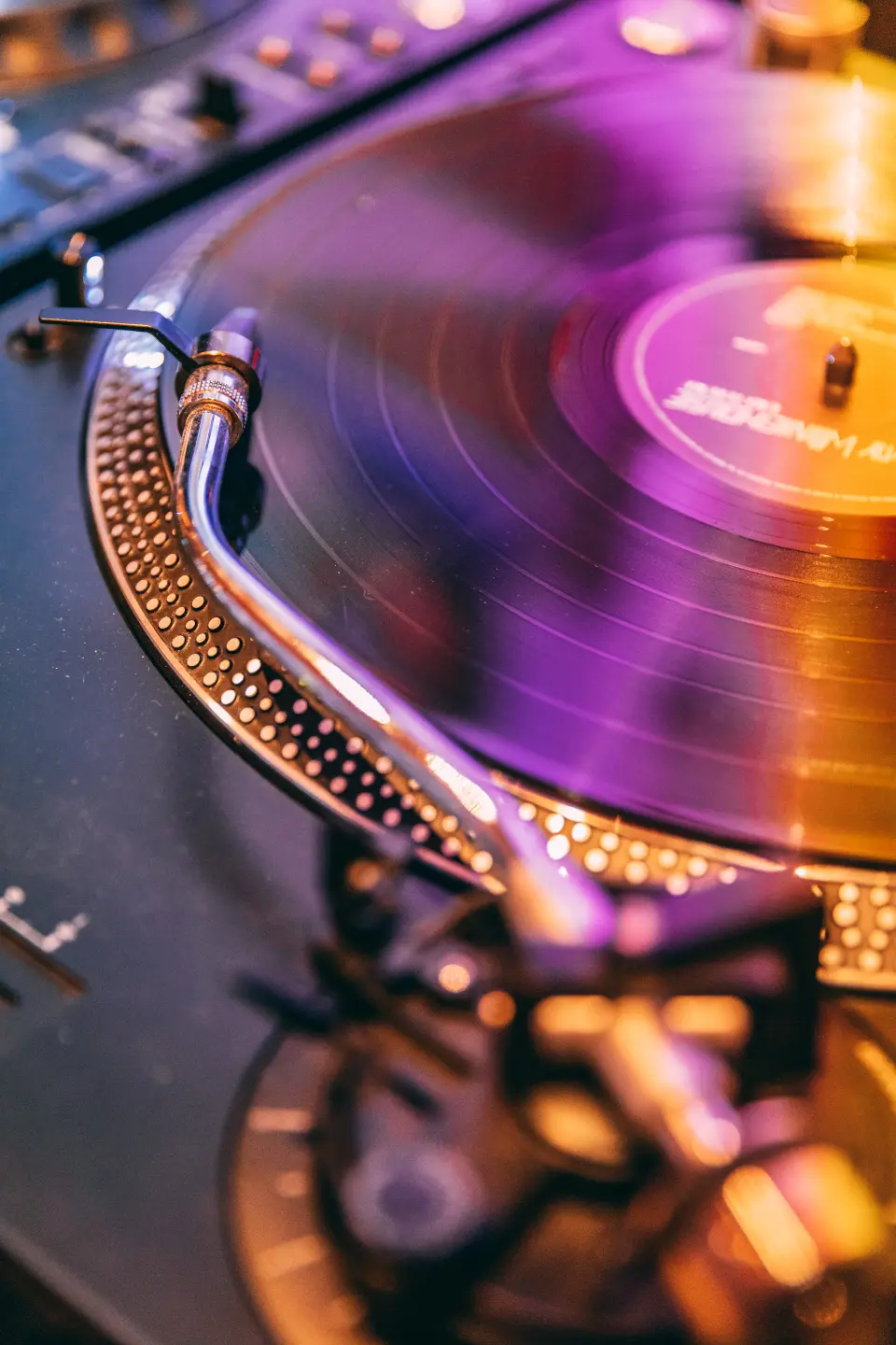 Tražite razglas, DJ-a i glazbu bez brige? Ova ekipa sve rješava u danu!