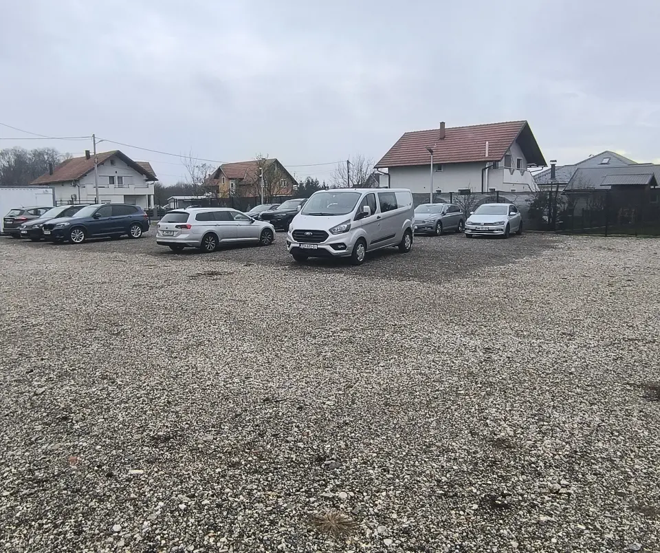 Tražite jeftin parking kod Zračne luke Zagreb? Uštedite uz sigurnost i 24/7 uslugu!