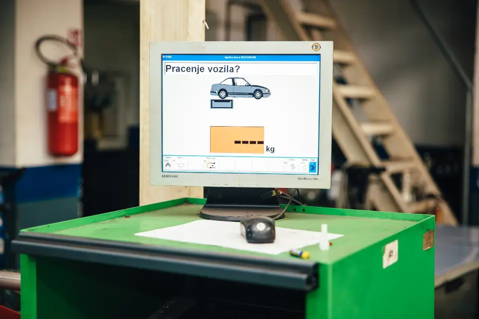 Ne kupujte rabljeni auto dok ne provjerite ovih 10 stvari!
