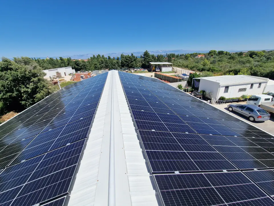 Kako do solarne elektrane bez papirologije, stresa i dodatnih troškova?